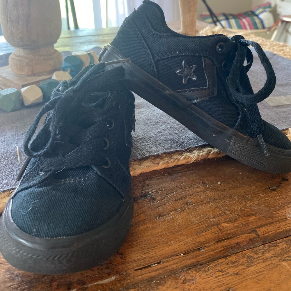 Converse All Star Black on Black Shoes Kids size 8